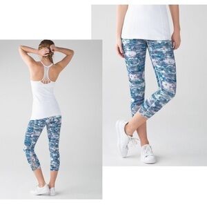 lululemon True Self Crop II in Blurry Belle Sz 2